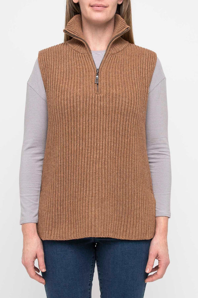 1/2 Zip Vest in Toffee - EumundiStyle