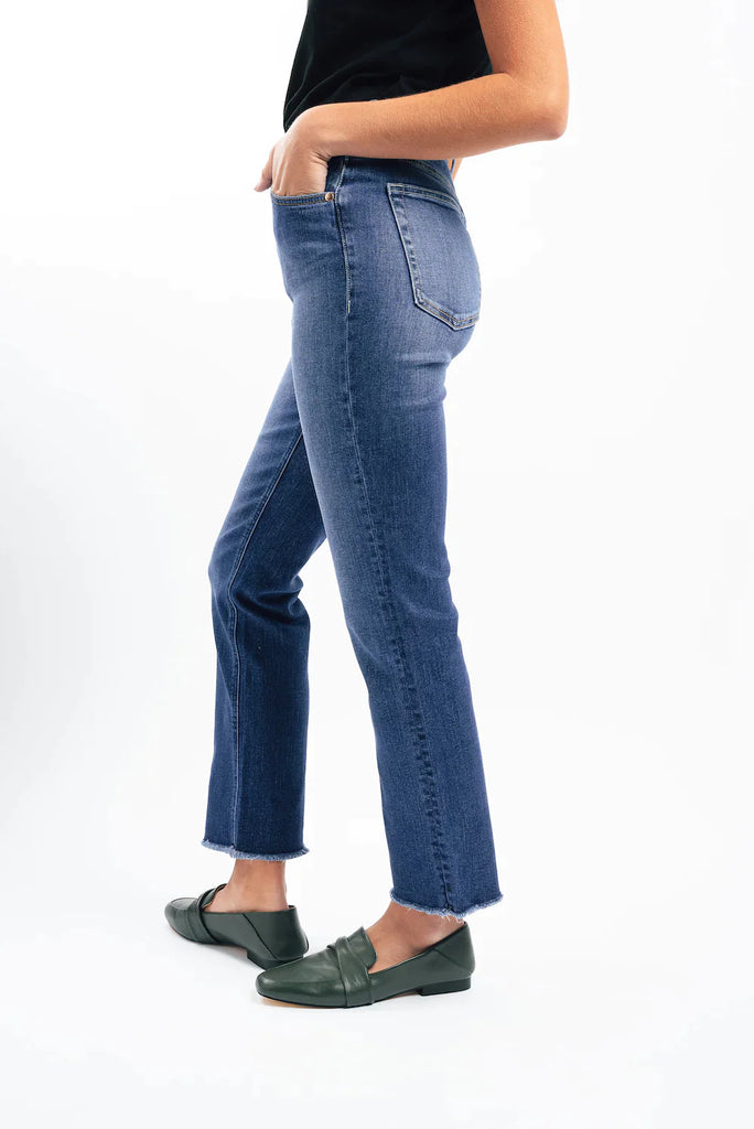 Vacay Jean Raw Hem in Cali Wash - EumundiStyle